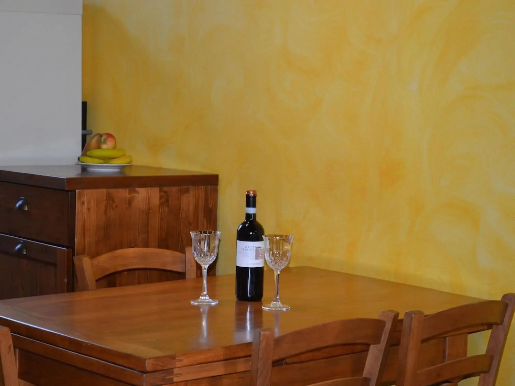 Apartment in Medieval Village, Splendid Panoramic View, Shared Swimming Pool
