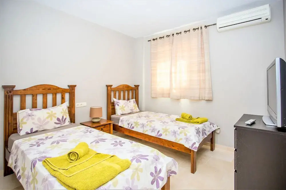 Frontline Golf and Sea views, 2 Bed JC6