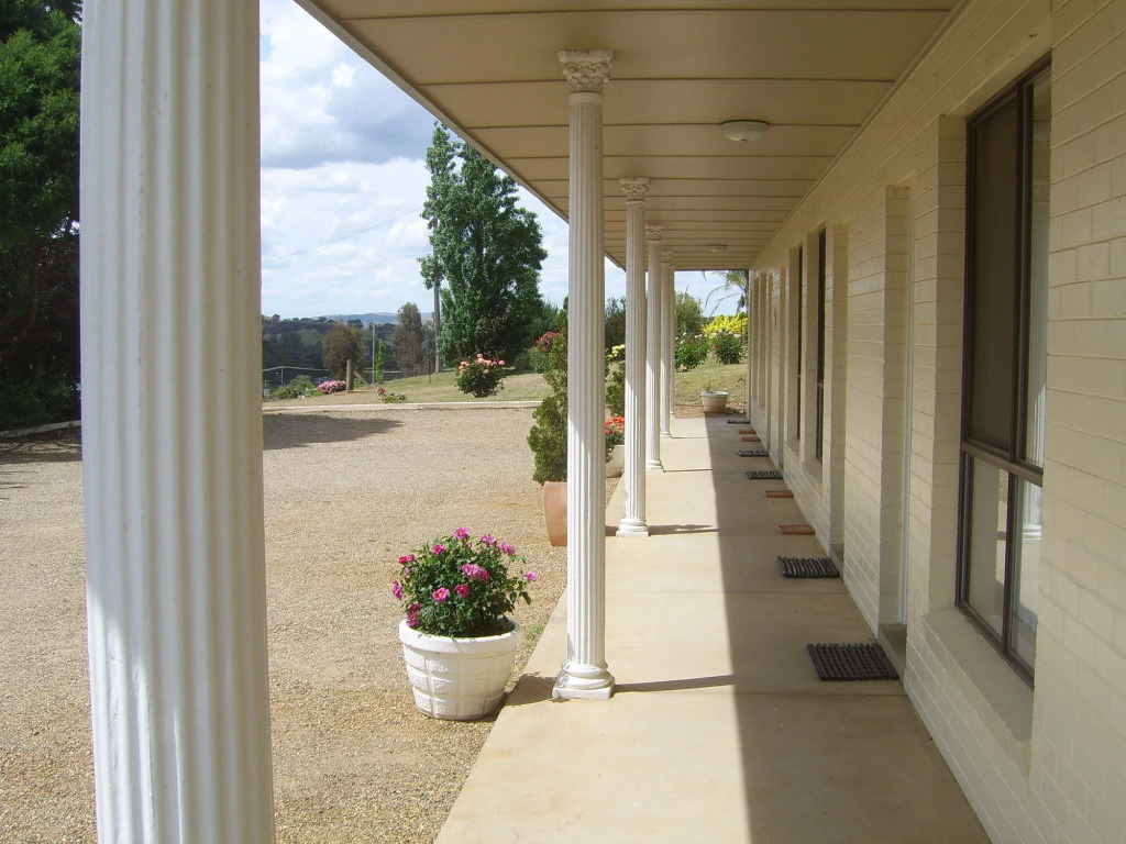 Garden Motor Inn