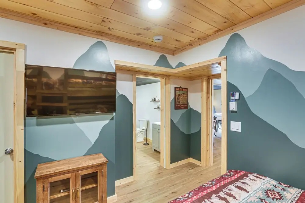 Deep Gap Cabin w/ 2 Decks & Community Amenities!
