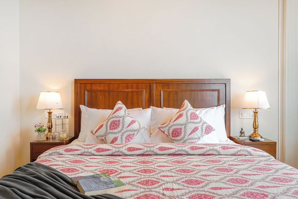 Elivaas Konifer Greyvine Hillside 9 BHK