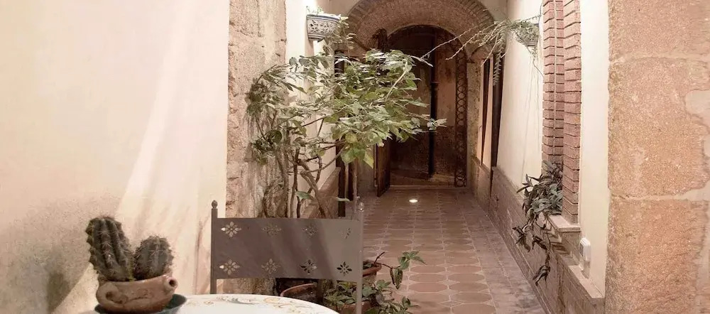 B&B Trio DArchi - La Pilozza Infiorata