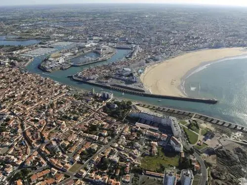Rental Apartment Residence L Amiral Type 2 A Deux Pas De La Plage