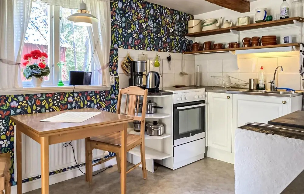Three-Bedroom Holiday Home In Brakne Hoby