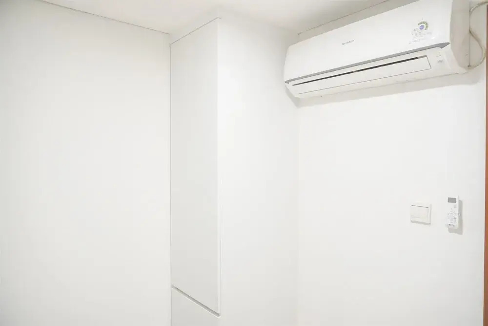Modern And Homey 2Br At Mt Haryono Square Apartment