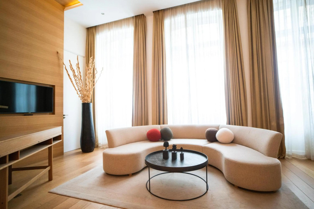 Hotel Marignan Champs-Elysées