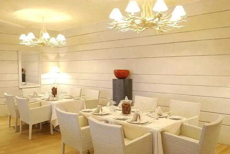 Dion Oasis House