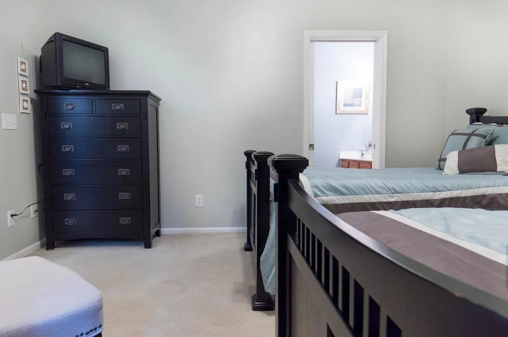 Tidewater Condo 1221-1 by RedAwning
