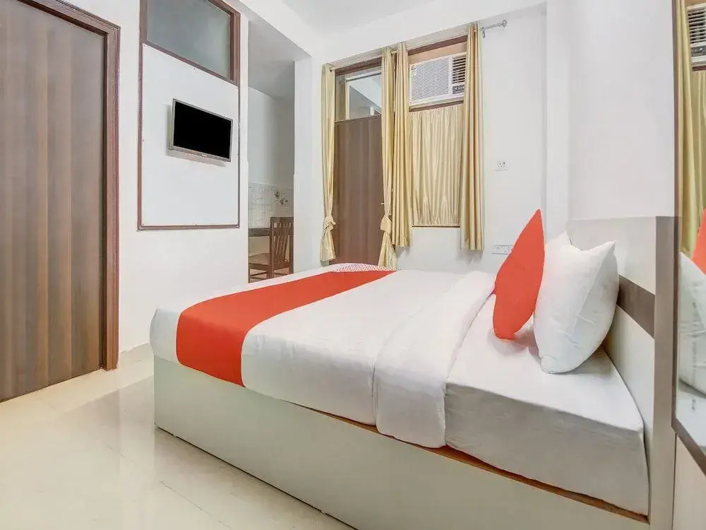 OYO Flagship 26759 BJ Residency