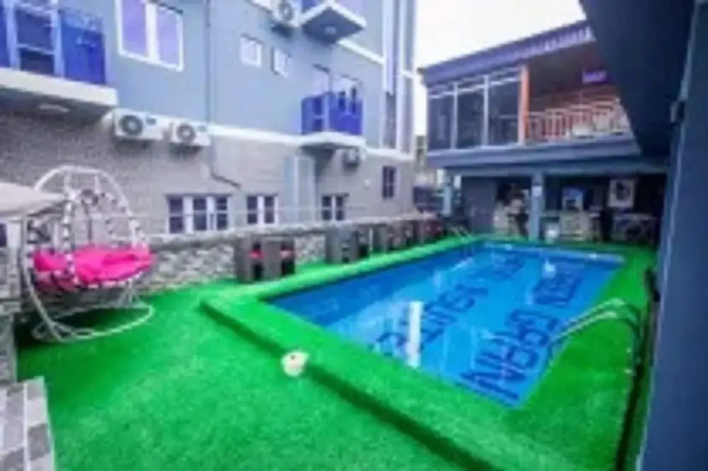 Doreen Grand Hotel & Suites