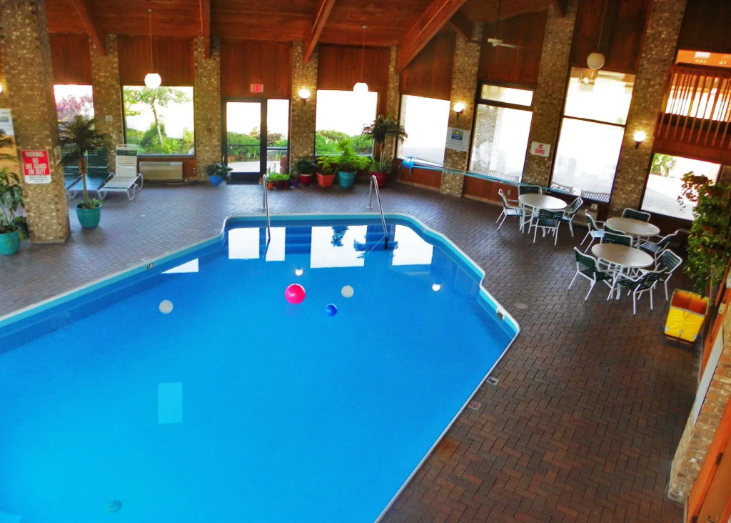 Royalton Inn & Suites Upper Sandusky