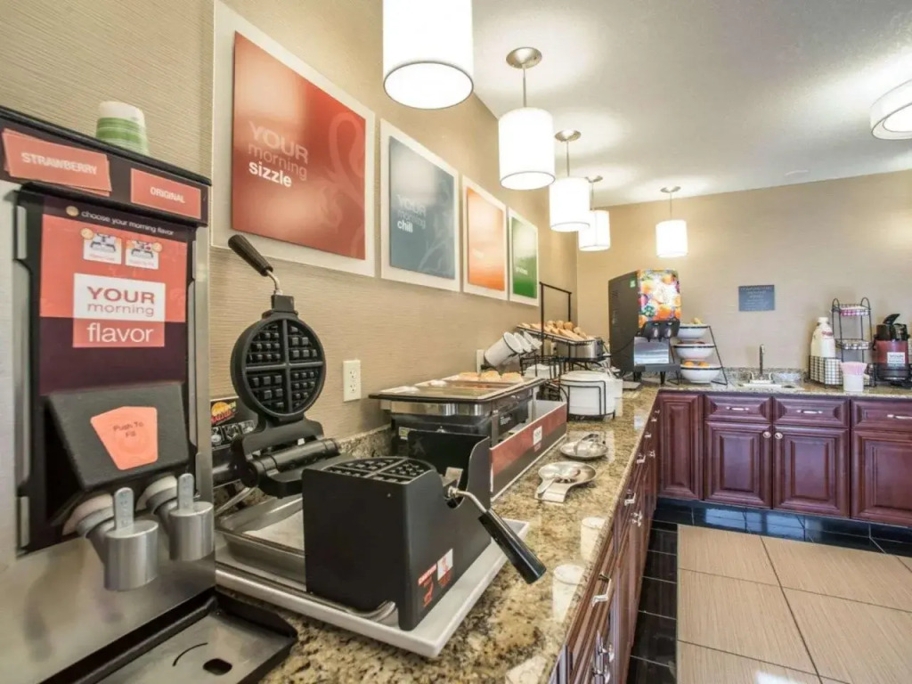 Quality Inn & Suites Boonville - Columbia