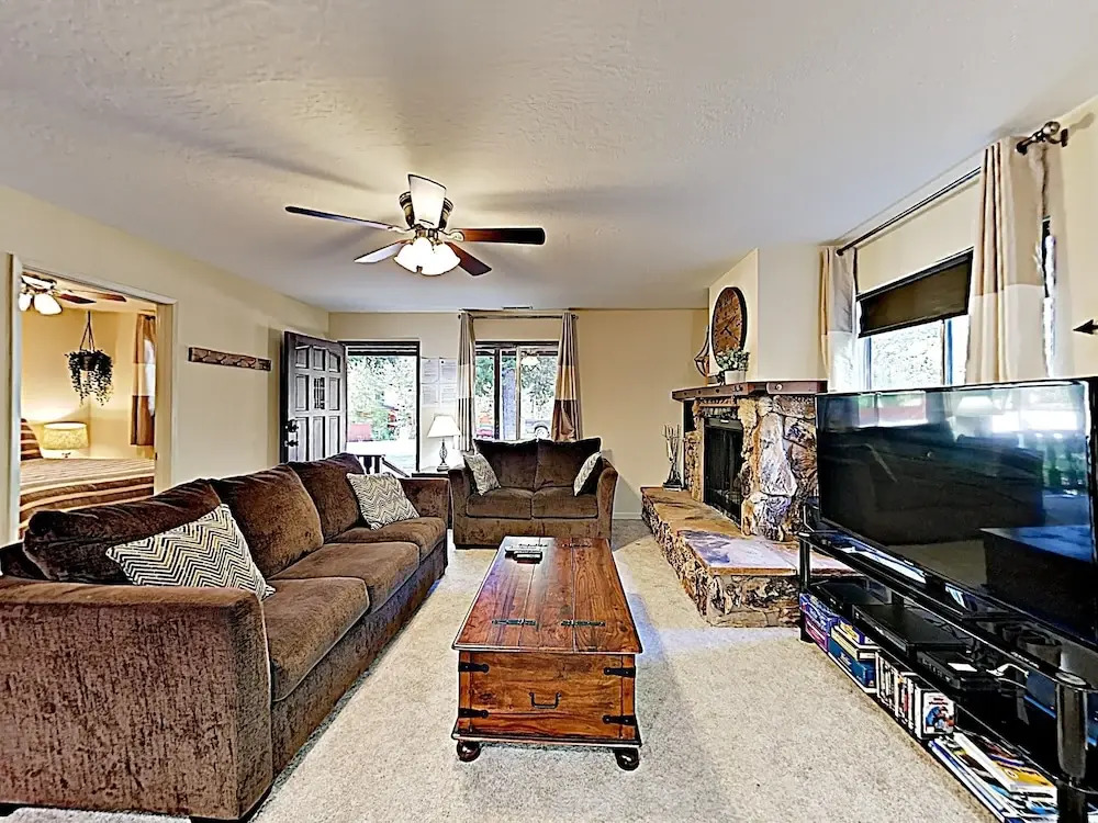 1622 Atroari St Home 3 Bedrooms 2 Bathrooms Home