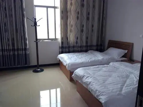 Fuxian Lake Delin Guesthouse