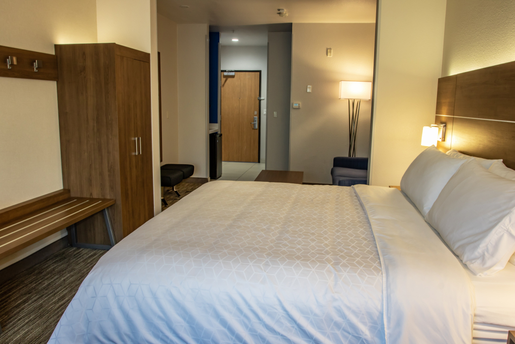 Holiday Inn Express Hotel & Suites Roseville - Galleria Area by IHG