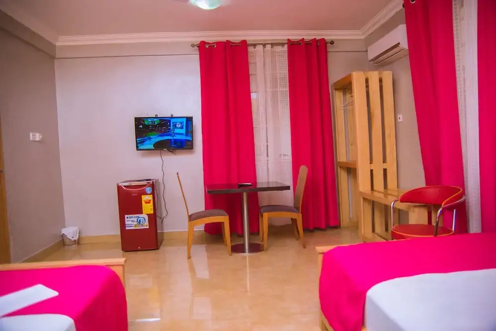 Homey Lodge