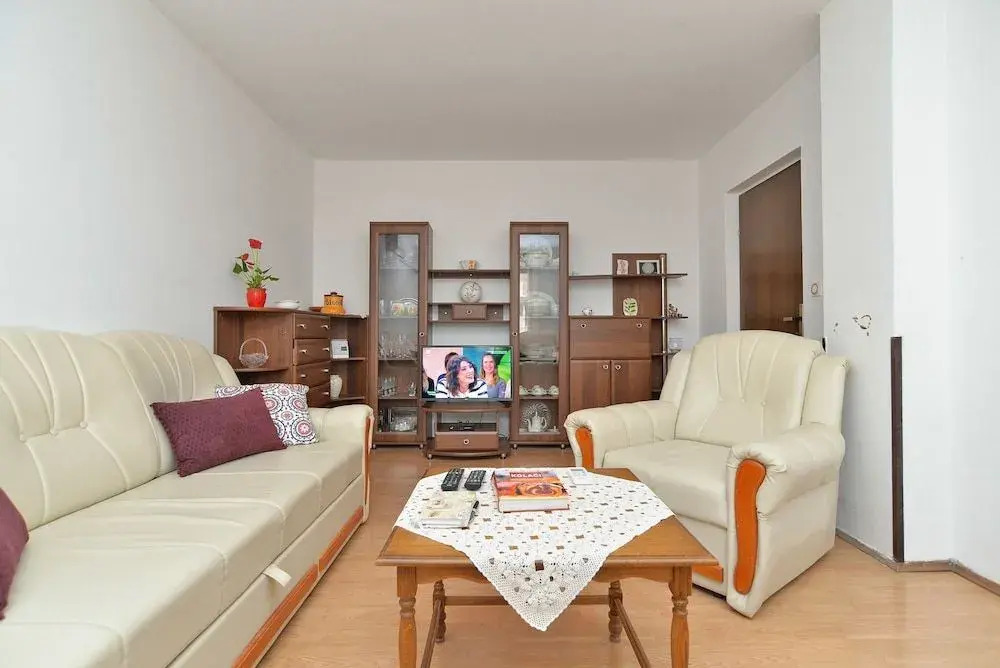 Apartment 1098
