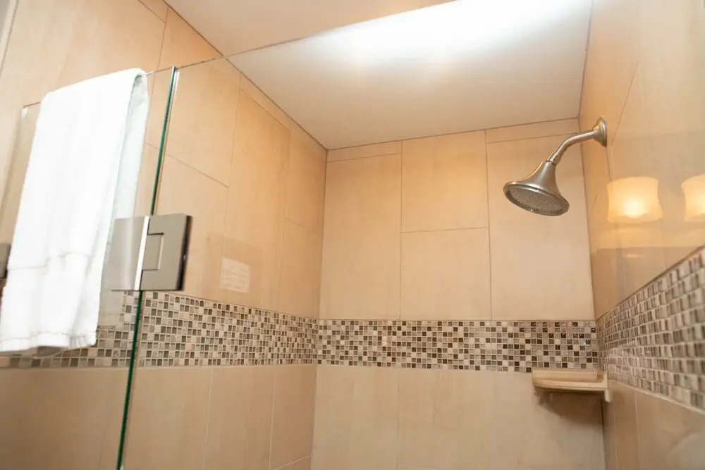 13 Bear Tree Court 5 Bedroom Home by RedAwning
