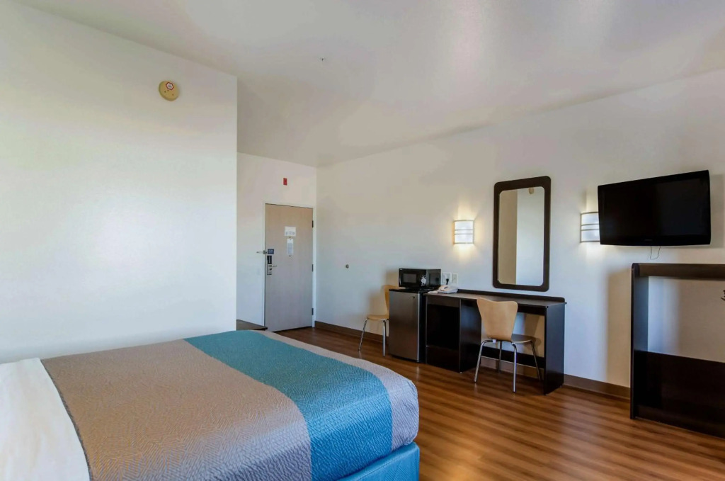 Motel 6-Wheatland, WY