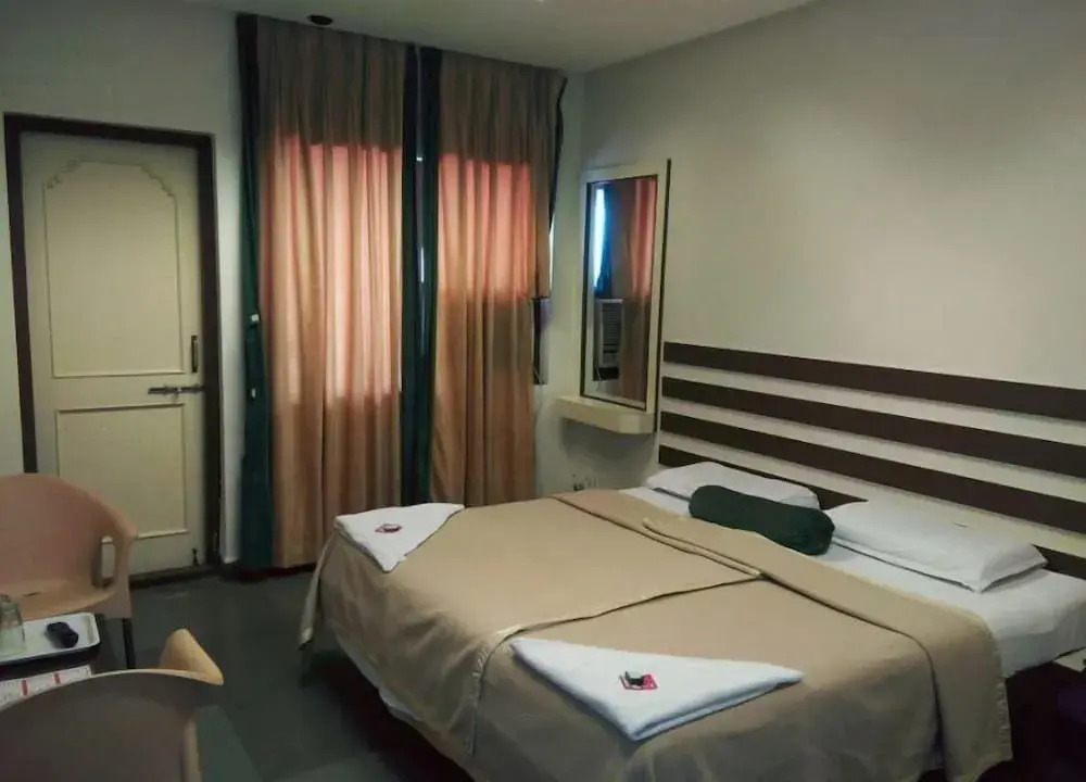 Dhanashree Hospitality - Bar,Restaurant & Lodging