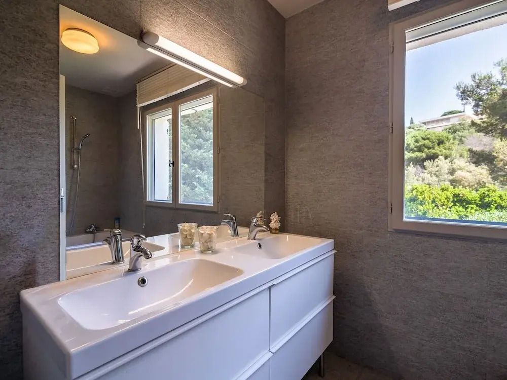 Luxury Villa in La Croix-valmer With Private Pool