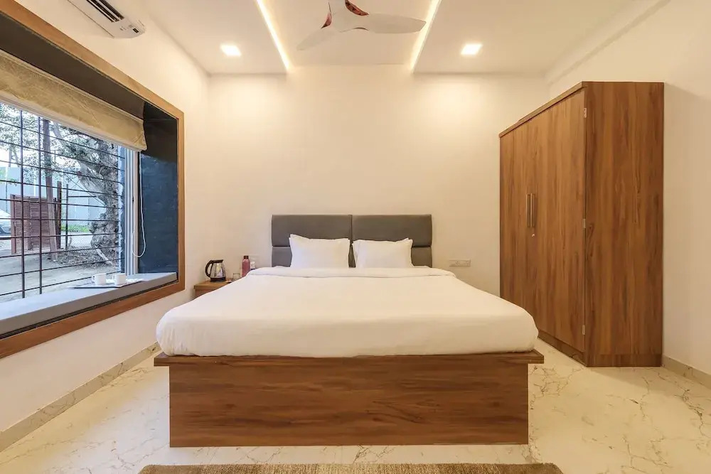 CosmicStays Casa Ivory Pool Villa Mulshi