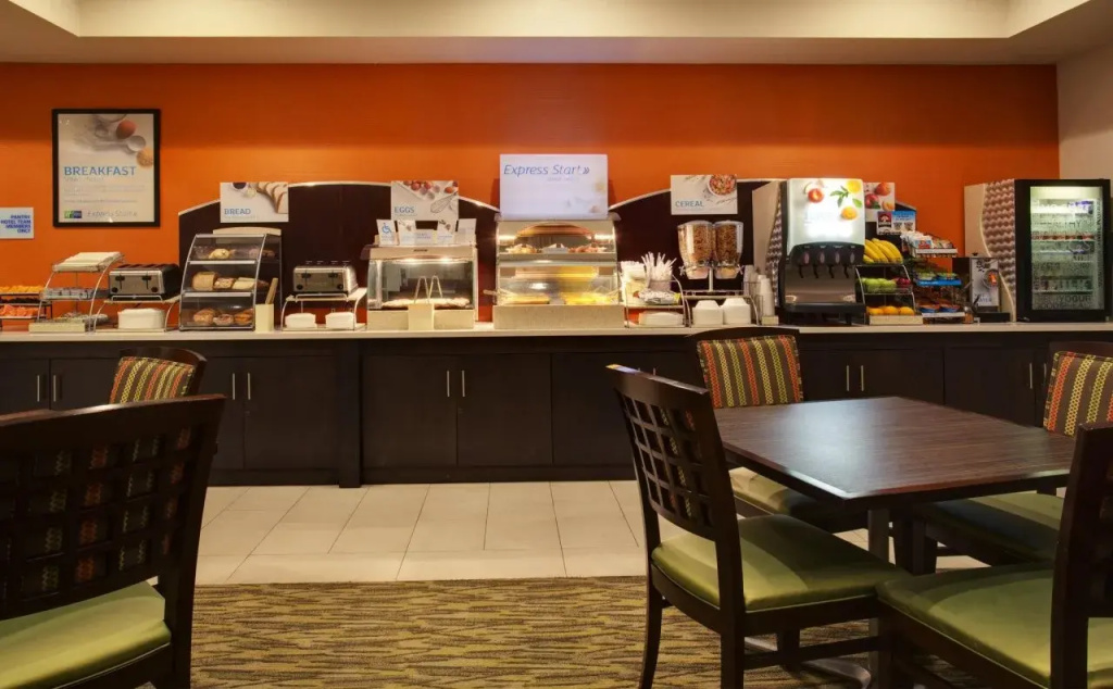 Holiday Inn Express Hotel & Suites New Tampa I-75 by IHG