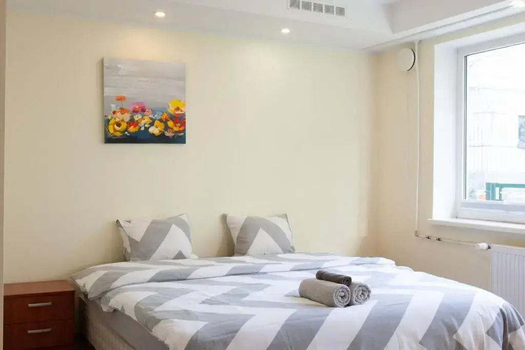 Bright studio with FREE PARKING and SELF CHECK-IN