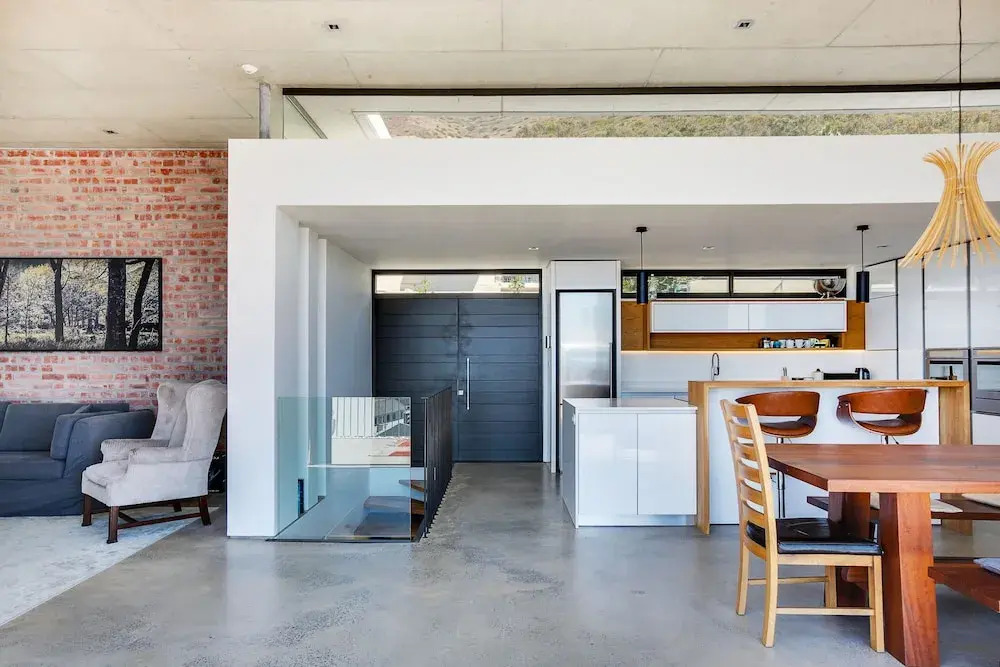 Upper Green Point Roos Villa