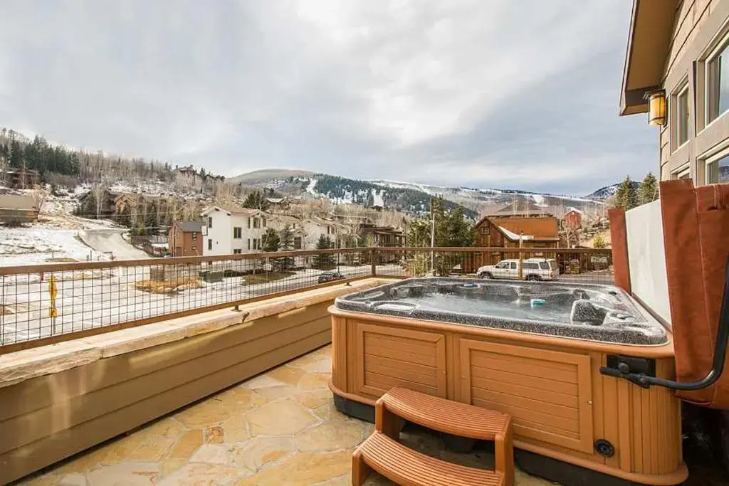 601 Deer Valley Drive