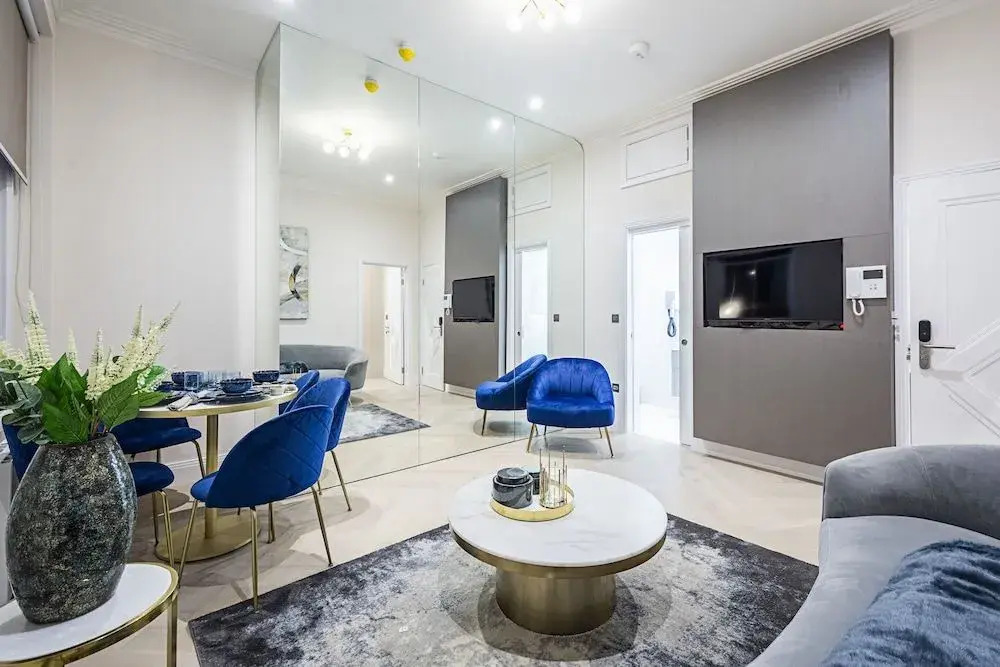 Billionaire Suites Kensington