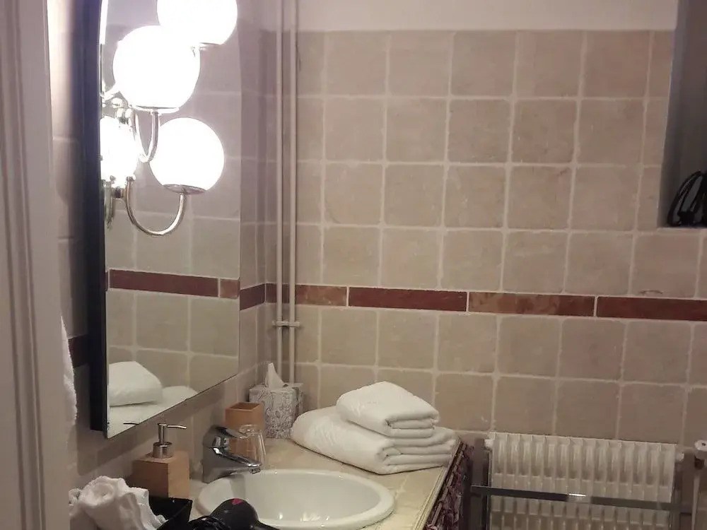 Chambre dhotes Les Rives de la Tronne
