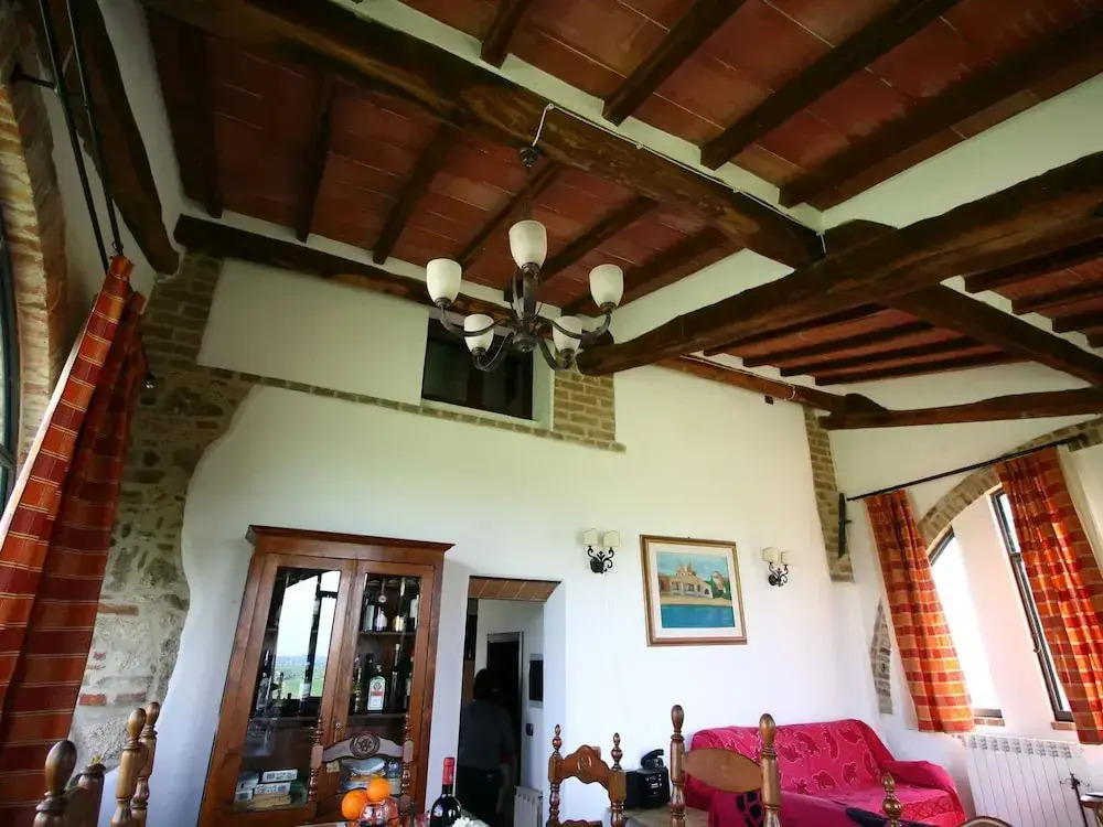 Charming Tuscan Farmhouse