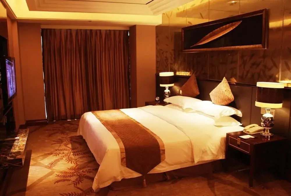 Chengdu Cannes Holiday Inn Hotel