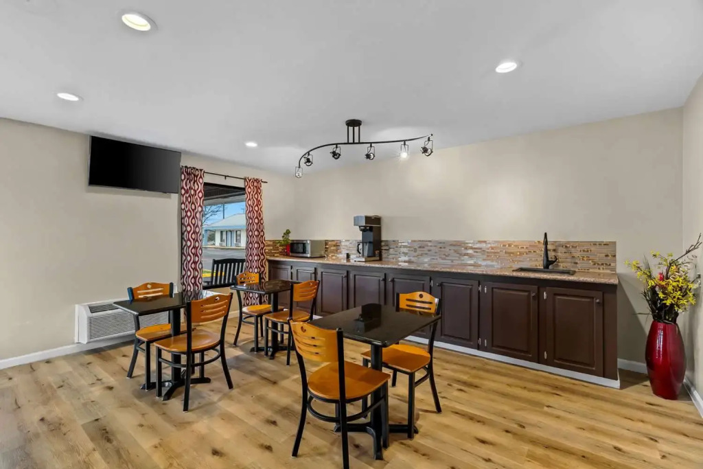 Rodeway Inn & Suites Brookhaven