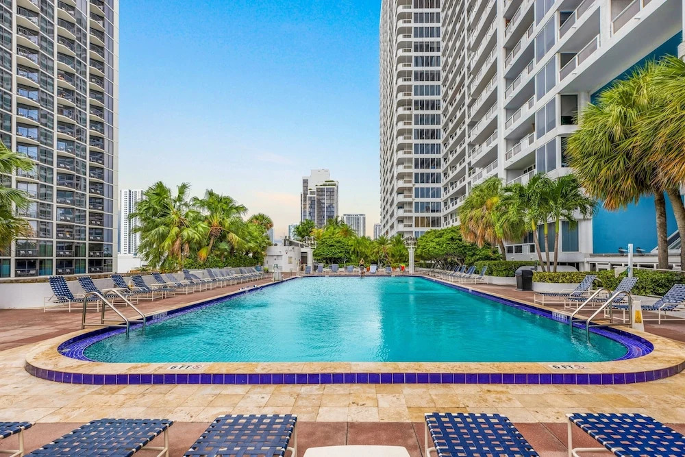 Spacious One Bedroom Centrally Located