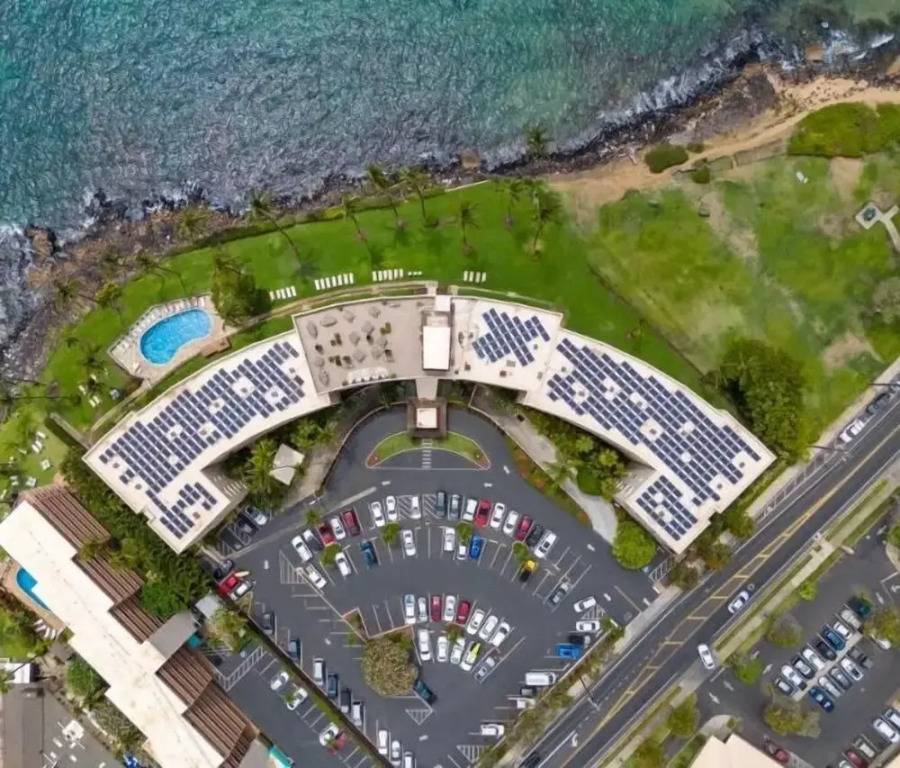 Royal Mauian, #218^ 3 Bedroom Condo by RedAwning