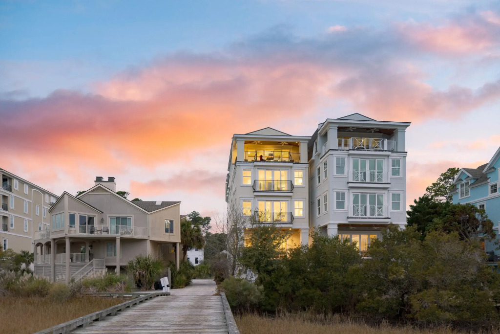 Infinity Pool, Beach Access, Oceanview, Sleeps 24 30 Bradley Cir by Avantstay