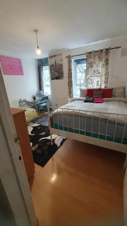 Comfortable Host, in zone 2-3