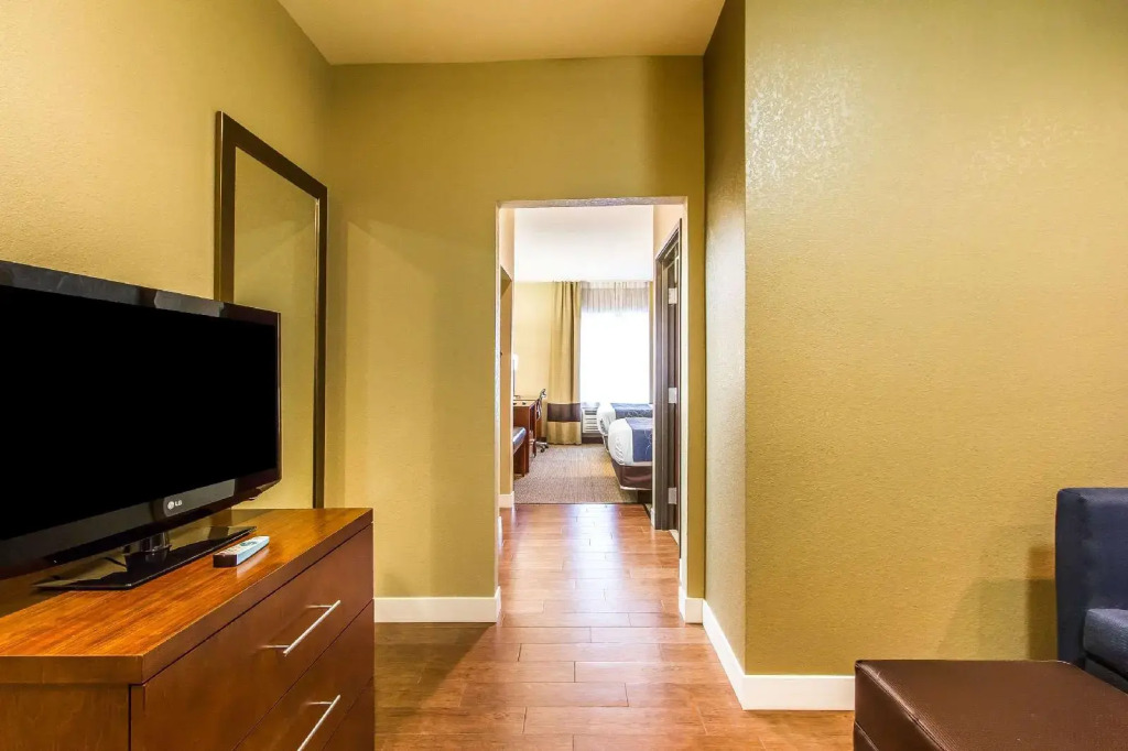 Comfort Suites Mattoon East