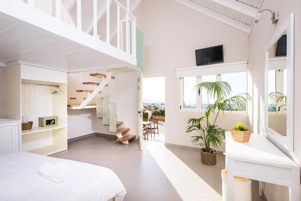 Notos Heights Hotel & Suites