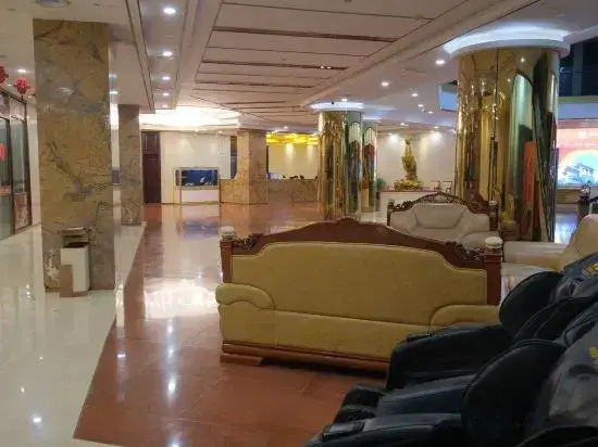 Gold  Deer  Hotel