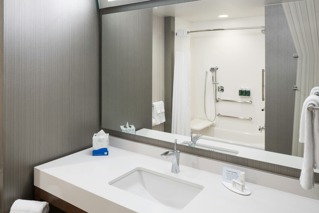 Отель Courtyard by Marriott Hilton Head Island
