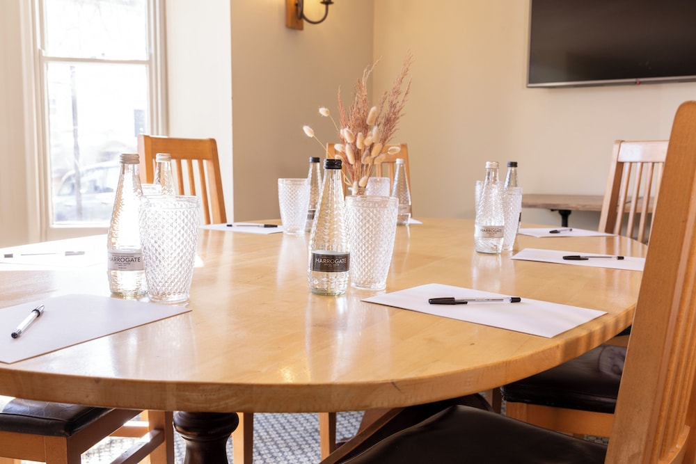 Abbey Fields By Chef & Brewer Collection