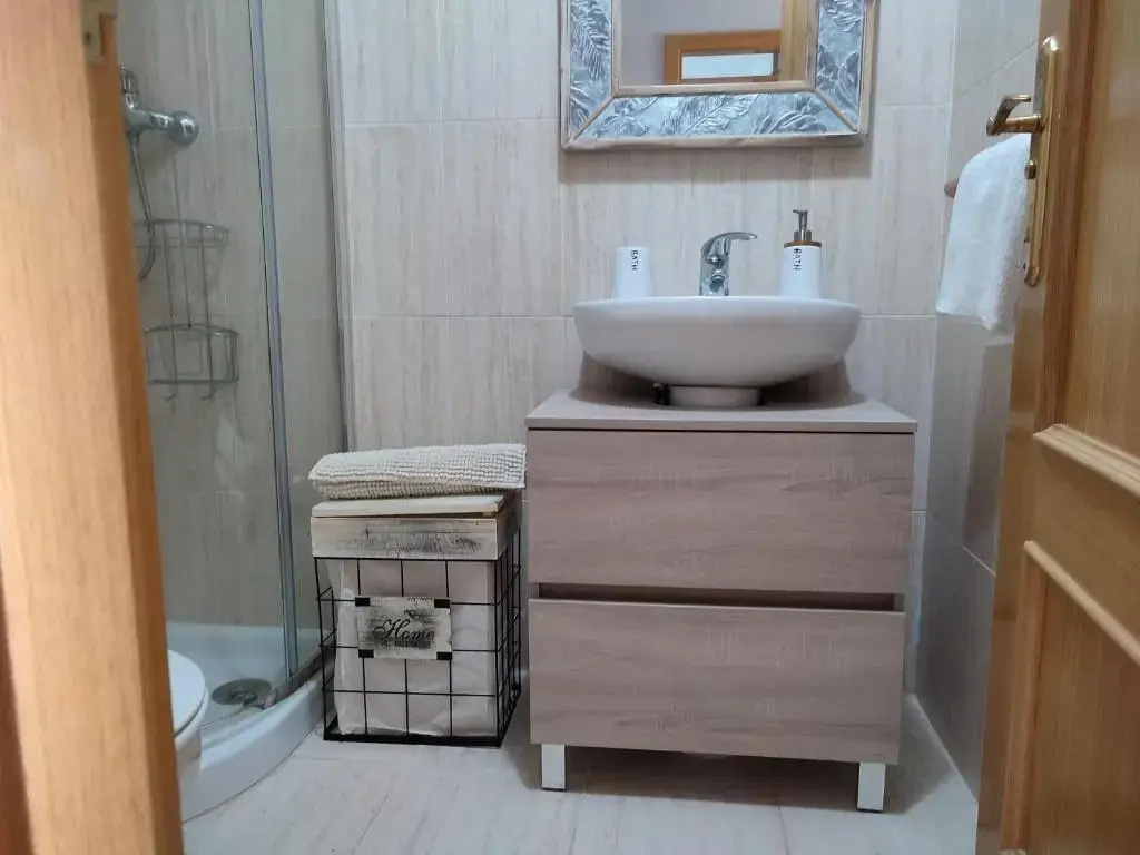 Junto Playa Levante con terraza Chill-Out-2 WCs-A ESTRENAR Gemelos 23