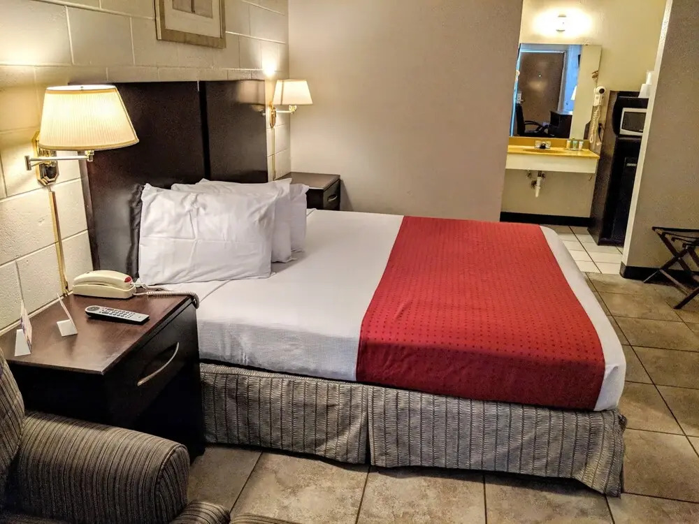 American Quality Lodge