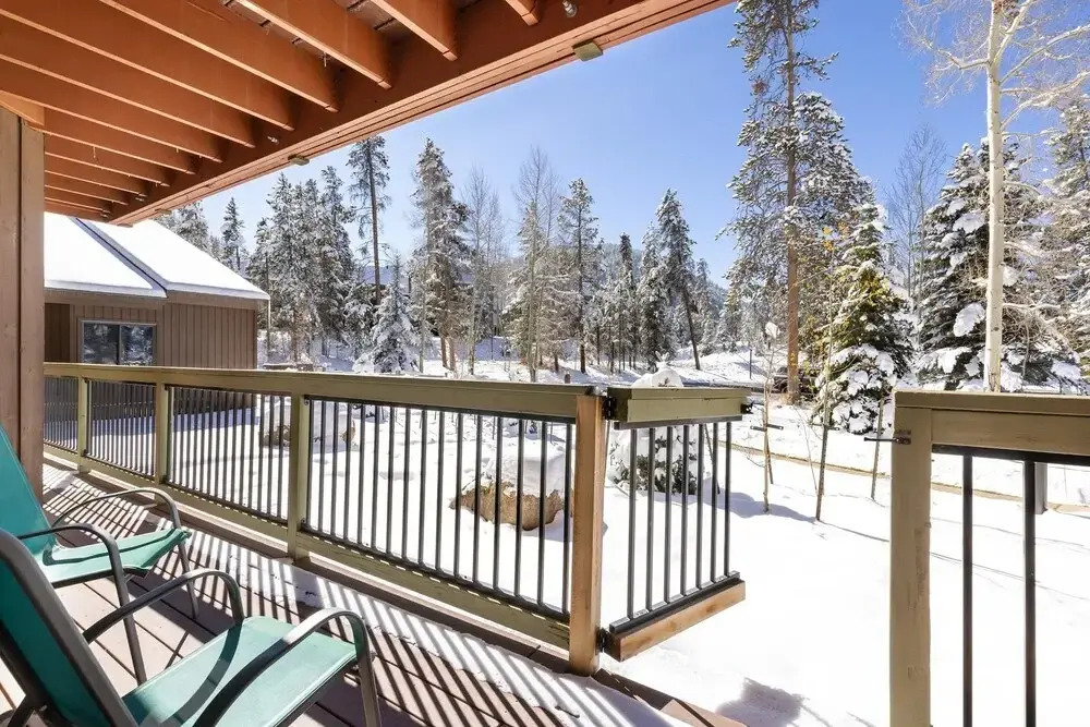 1076 Wild Irishman 2 Bedroom Condo by RedAwning