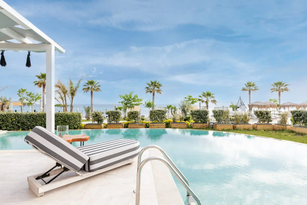 Blue Carpet Luxury Suites