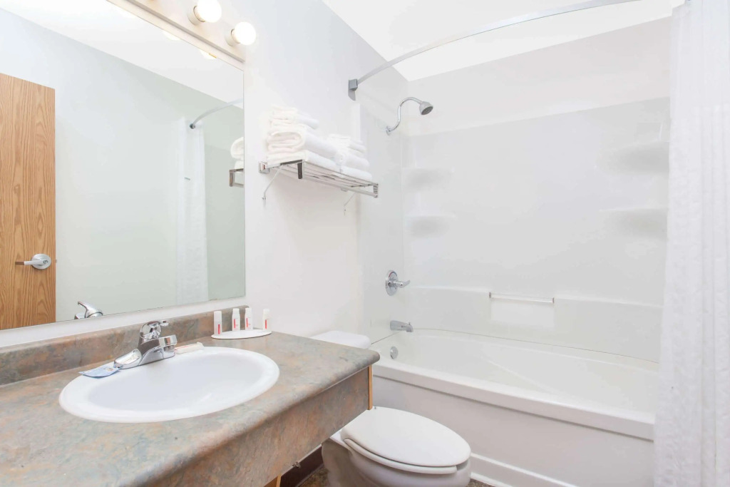 Super 8 by Wyndham Kenora