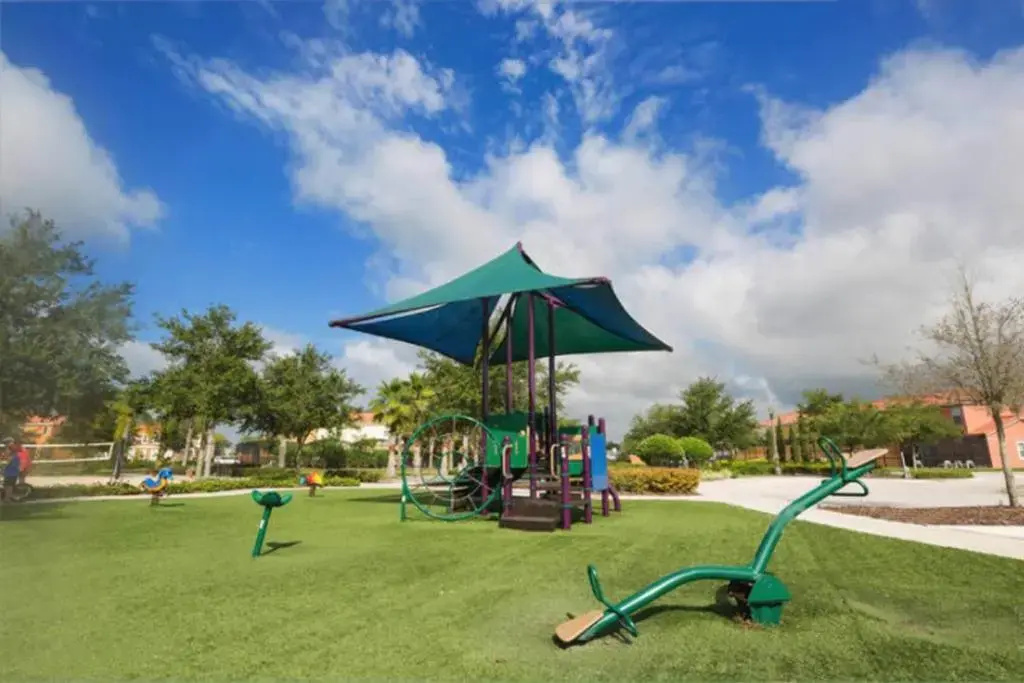 Bella Vida Resort 5 Bedroom Vacation Home with Pool 1870